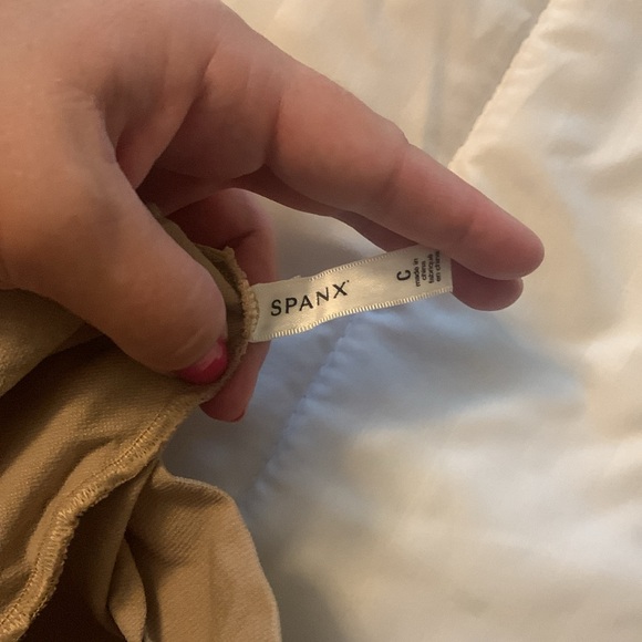 SPANXshape Mama Mid-Thigh Short Spanx - Picture 2 of 2